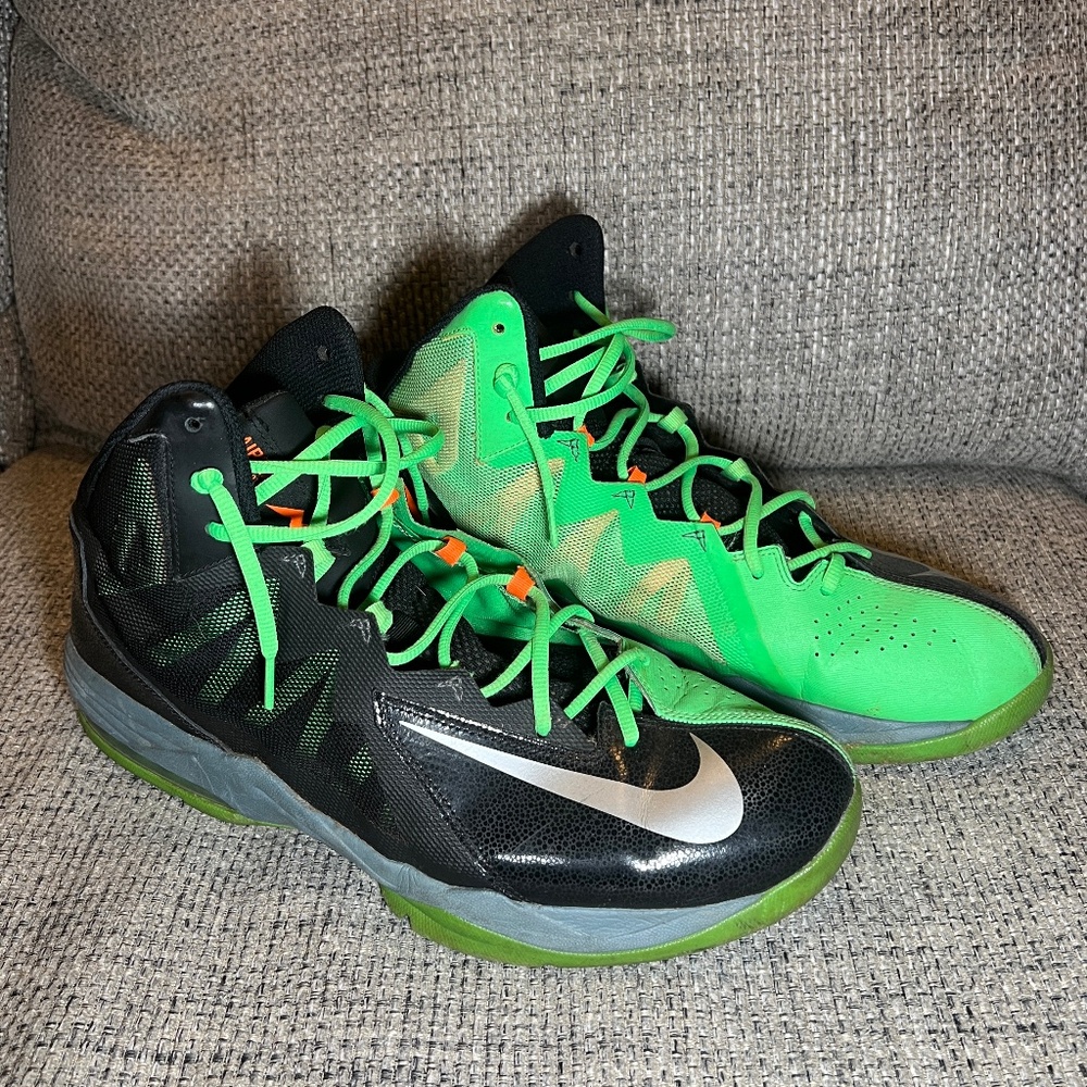 Nike Mens Air Max Stutter Step 2